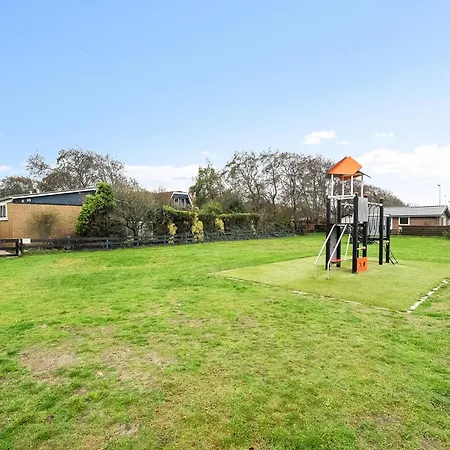 Mit Sonnenterrasse Und Großem Südgarten In Strandnähe - Garnekuul 69 Ferienhaus *
