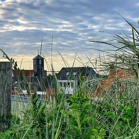 Mit Sonnenterrasse Und Großem Südgarten In Strandnähe - Garnekuul 69