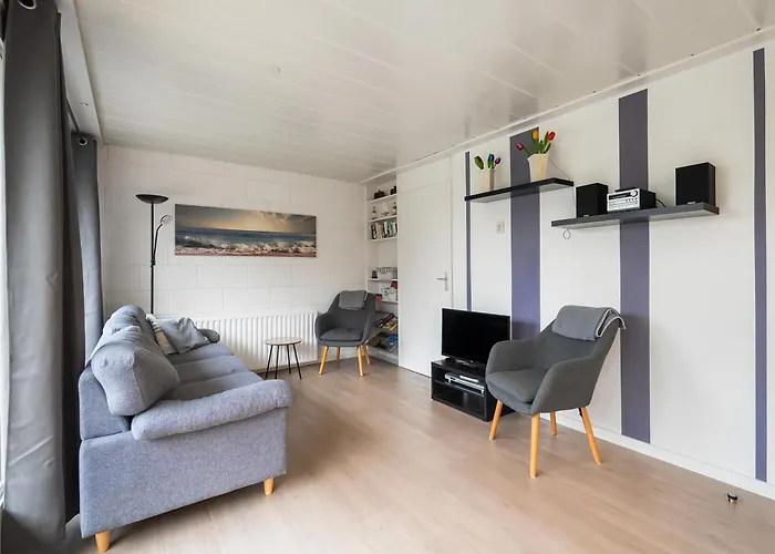 Mit Sonnenterrasse Und Grossem Suedgarten In Strandnaehe - Garnekuul 69 *