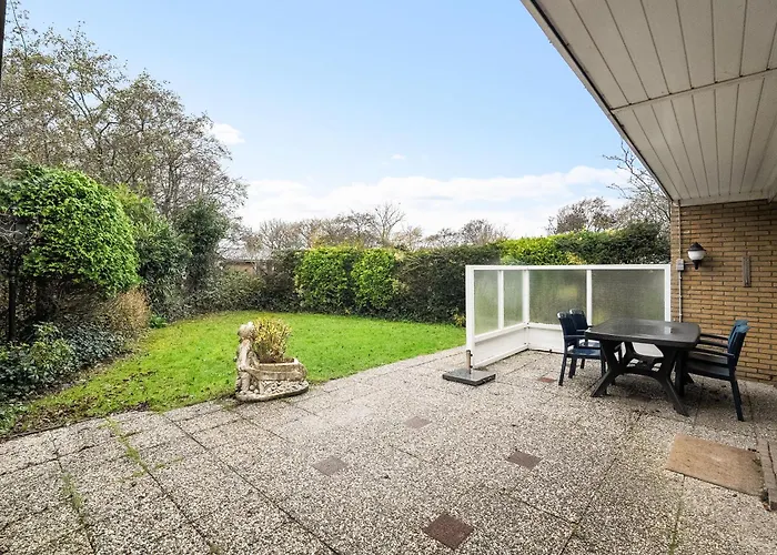 Mit Sonnenterrasse Und Grossem Suedgarten In Strandnaehe - Garnekuul 69